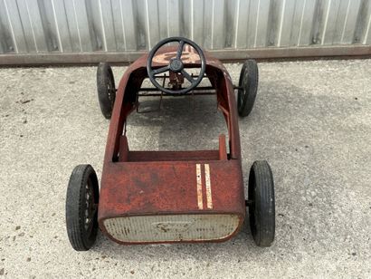 MG.
LOTUS F1 No. 2
Painted sheet-metal pedal...