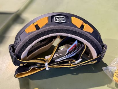 BELL - DUCATI Scrambler.
CUSTOM 500 helmet....
