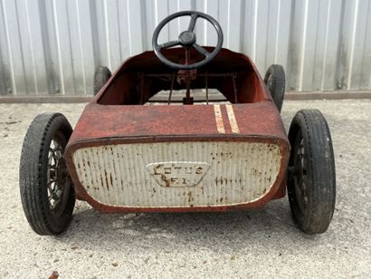 MG.
LOTUS F1 No. 2
Painted sheet-metal pedal...