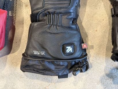 V4-HEAT.
Pair of heated gloves.
Like new...
