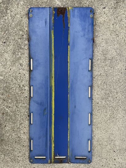 MICHELIN, Passenger Car Tire Inflation, 1998.
Rectangular...