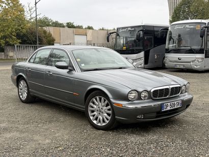JAGUAR XJ6
June 4, 2003

Type: N*3A501
Serial...