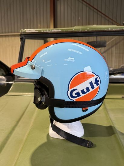 AIR BORN.
GULF helmet with goggles.
Size...