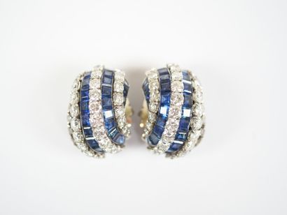 VAN CLEEF & ARPELS.
Pair of domed earrings...