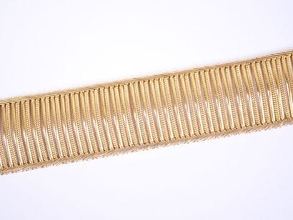 A striking 18K yellow gold (750‰) link bracelet...
