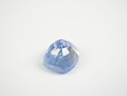 A 6.54-carat cushion-cut blue Ceylon sapphire...