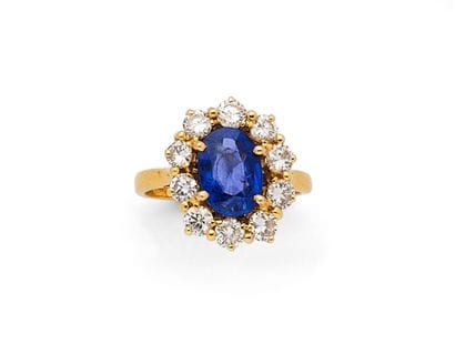 18K yellow gold (750‰) daisy ring set with...