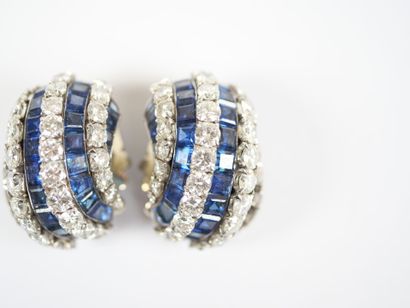 VAN CLEEF & ARPELS.
Pair of domed earrings...