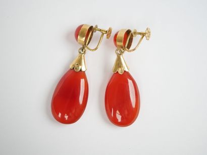 A half-set of 18K yellow gold (750‰) jewelry...