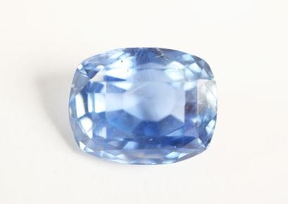 A 6.54-carat cushion-cut blue Ceylon sapphire...