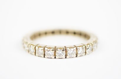 18K white gold (750‰) wedding band set with...