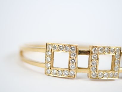 An 18K yellow gold (750‰) link bracelet featuring...