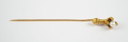 18K yellow gold (750‰) scarf pin, with a...