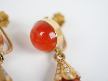 A half-set of 18K yellow gold (750‰) jewelry...
