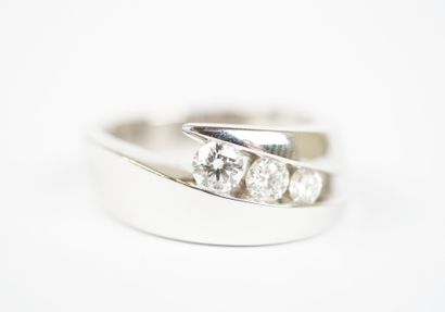GAREL PARIS. 
Free-form ring in 18K white...