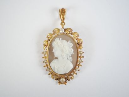 A two-tone 18K yellow gold (750‰) half-set...