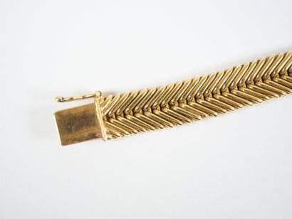 VAN CLEEF & ARPELS.
Flexible necklace in...