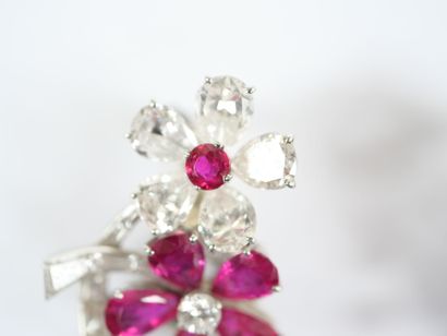 VAN CLEEF & ARPELS.
Pair of earrings in 18K...