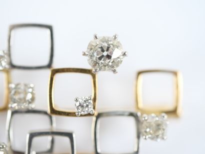 18K (750‰) yellow and white gold brooch consisting...