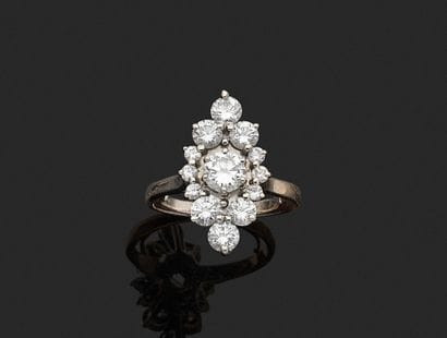 Marquise ring in 18K white gold (750‰) or...