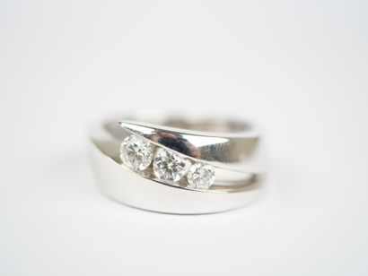 GAREL PARIS. 
Free-form ring in 18K white...