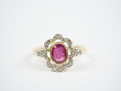 Ring in 18K yellow gold (750‰) and white...