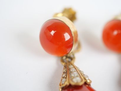 A half-set of 18K yellow gold (750‰) jewelry...