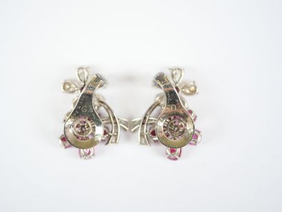 VAN CLEEF & ARPELS.
Pair of earrings in 18K...