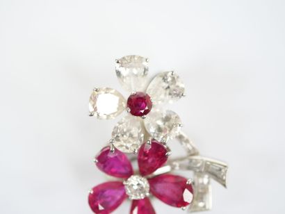 VAN CLEEF & ARPELS.
Pair of earrings in 18K...