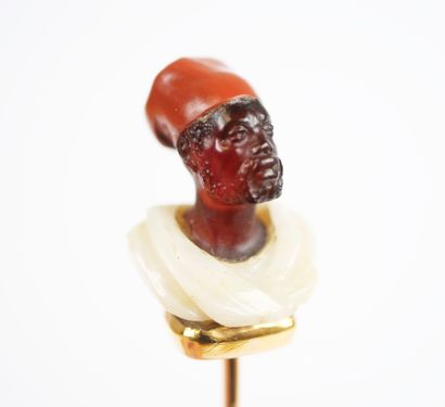 18K yellow gold (750‰) scarf pin, with the...