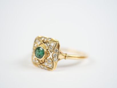 18K yellow gold (750‰) ring with a square,...