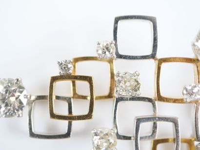 18K (750‰) yellow and white gold brooch consisting...
