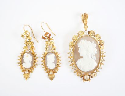 A two-tone 18K yellow gold (750‰) half-set...