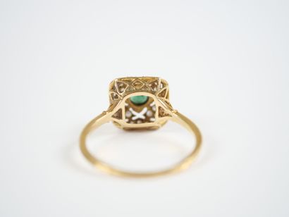 18K yellow gold (750‰) ring with a square,...