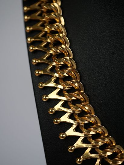 A substantial 18K yellow gold (750‰) necklace...