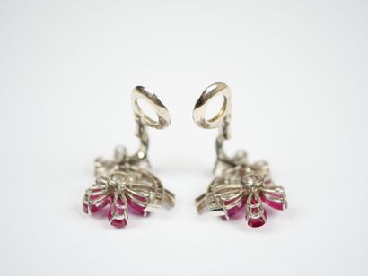 VAN CLEEF & ARPELS.
Pair of earrings in 18K...