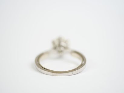 Platinum (850‰) solitaire ring featuring...