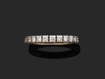 18K white gold (750‰) wedding band set with...