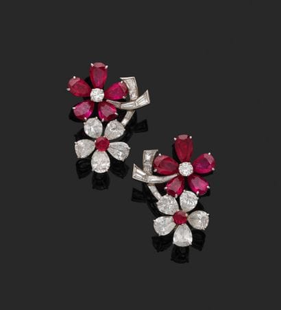 VAN CLEEF & ARPELS.
Pair of earrings in 18K...