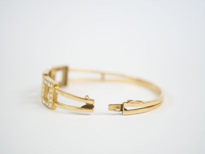 An 18K yellow gold (750‰) link bracelet featuring...