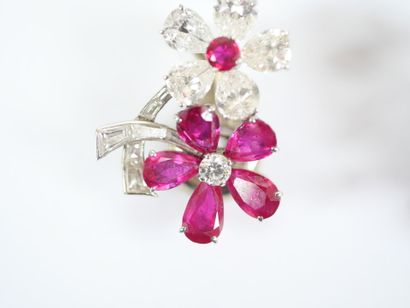 VAN CLEEF & ARPELS.
Pair of earrings in 18K...