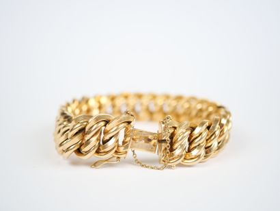 A substantial 18K yellow gold (750‰) bracelet...