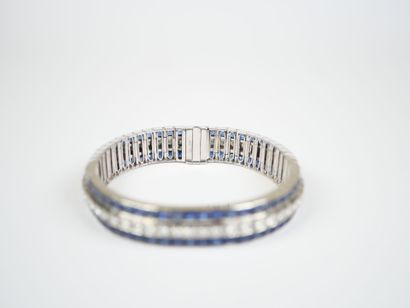 18K white gold (750‰) link bracelet entirely...