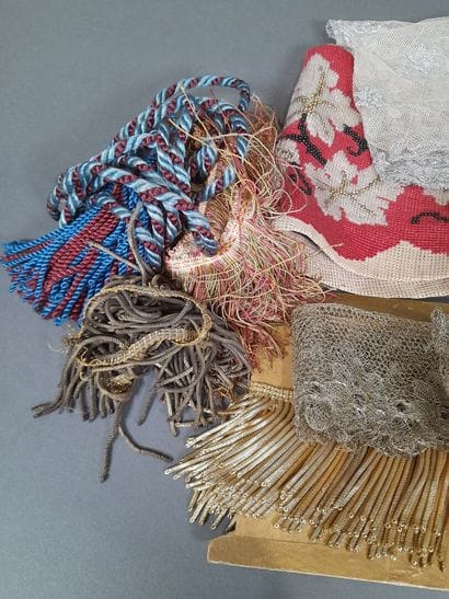 Lot de divers échantillons textiles pour...
