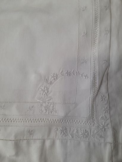 Taie d'oreiller d'enfant en coton blanc ornée...