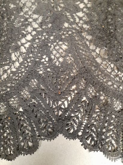 Lot de dentelles aux fuseaux noires type...