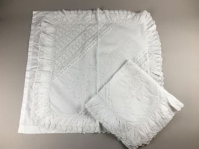 Paire de taies d'oreiller volantées en coton...