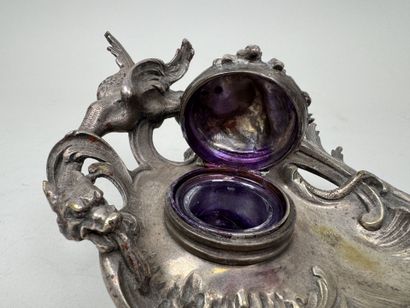 Encrier de bureau en bronze argenté à décor...