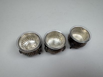 Trois petits salerons en argent 950/1000,...