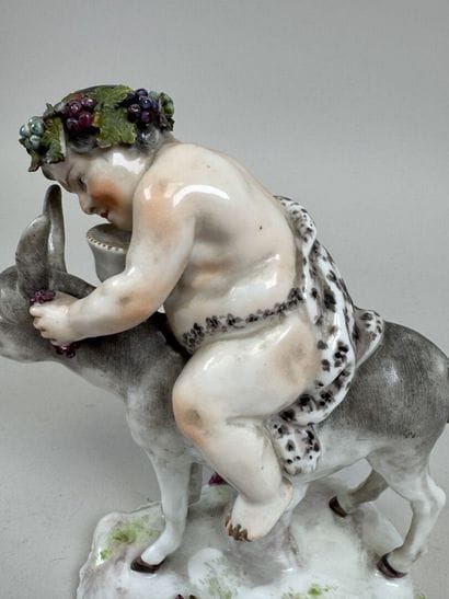 MEISSEN.
Sujet en porcelaine polychrome et...